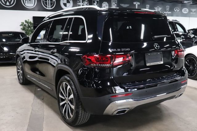 Used 2020 Mercedes-Benz GLB 250 image 3