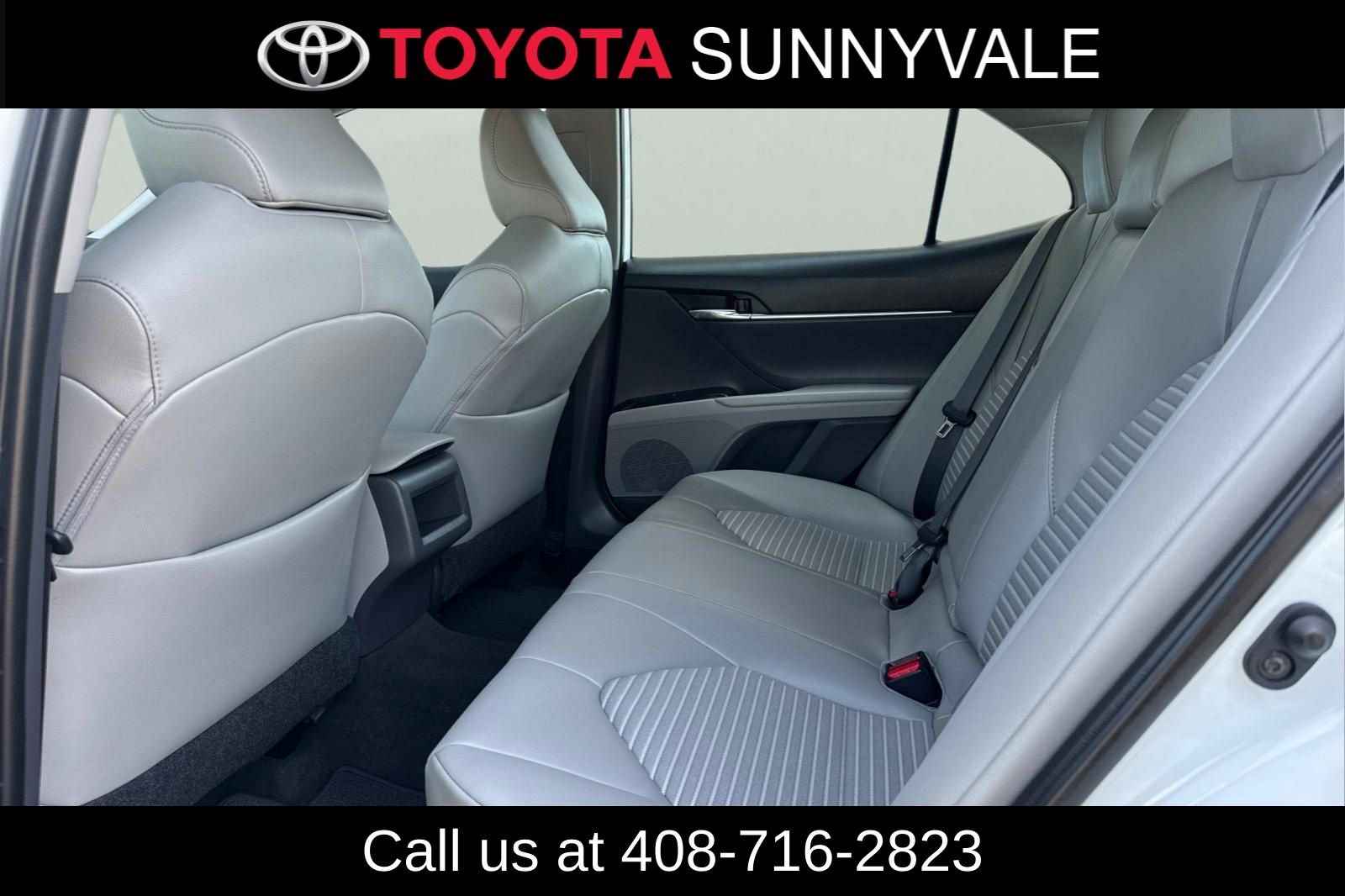 Used 2019 Toyota Camry SE FWD image 6