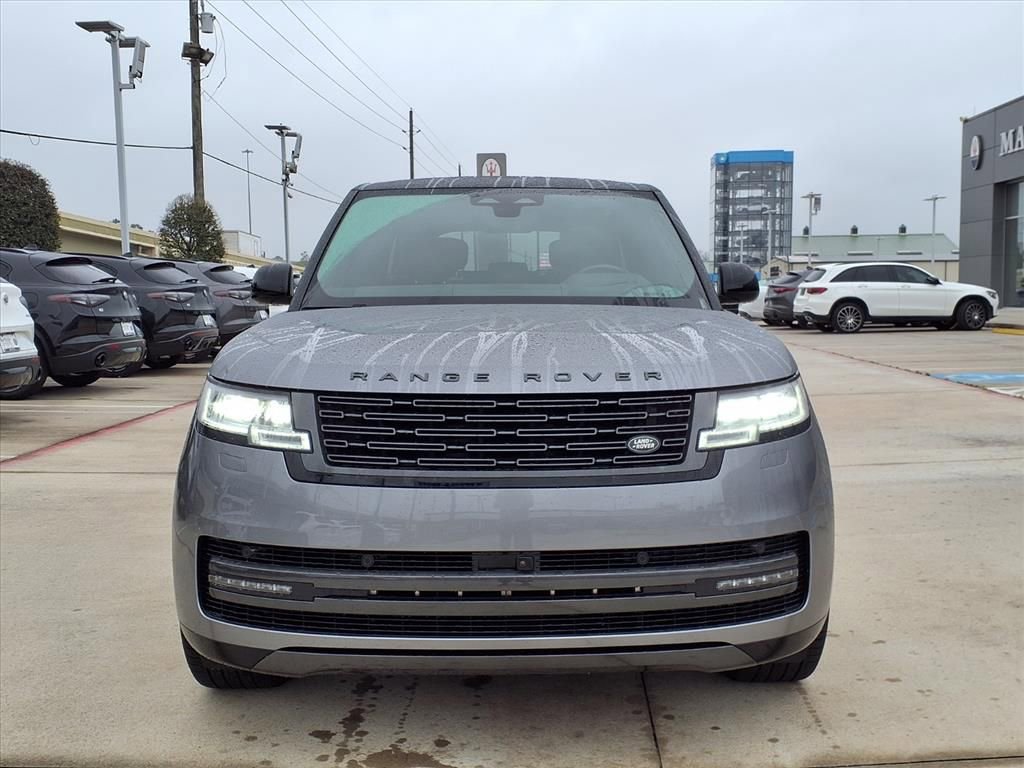 Used 2025 Land Rover Range Rover Autobiography image 4