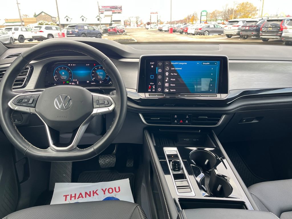 Used 2025 Volkswagen Atlas Cross Sport SE image 13