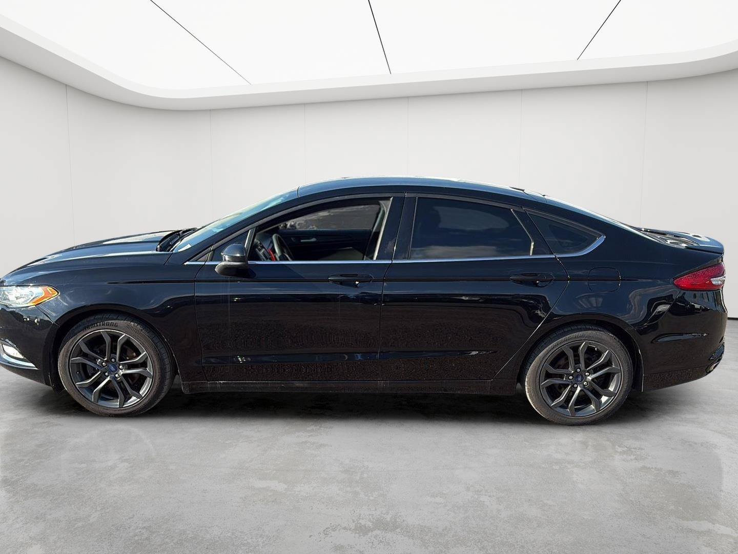 Used 2018 Ford Fusion SE w/ Equipment Group 201A AWD/4WD image 7