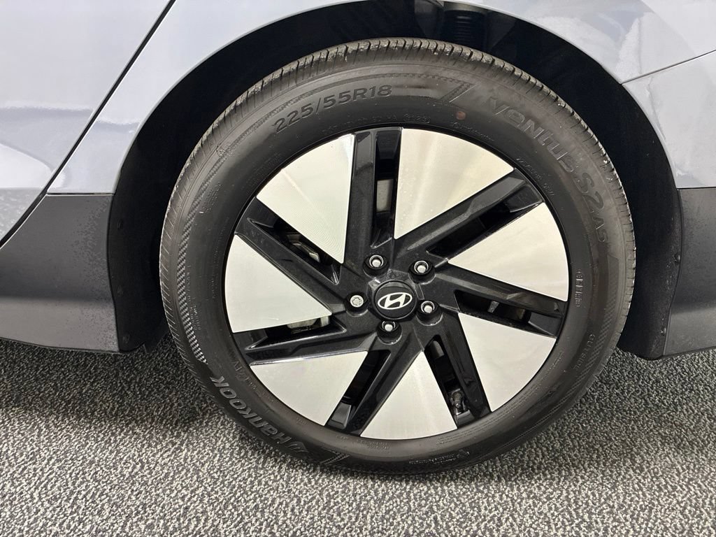 Used 2024 Hyundai Ioniq 6 SE AWD/4WD image 9
