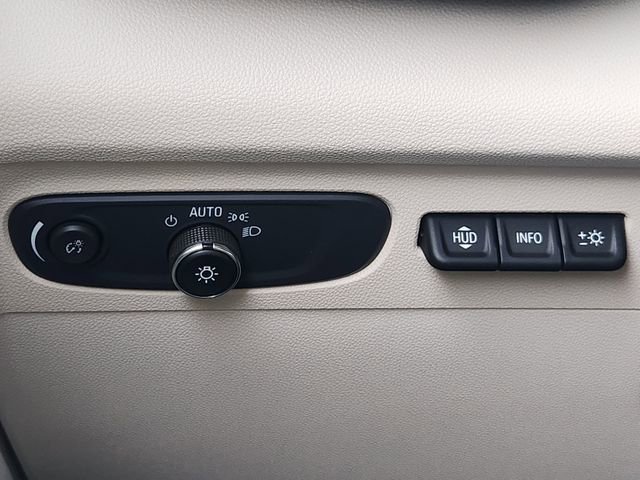 Certified 2022 Buick Envision Avenir w/ Technology Package II image 17