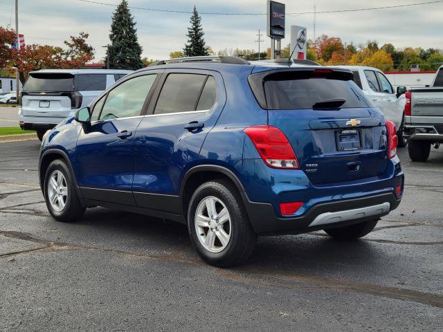 Used 2020 Chevrolet Trax LT FWD image 3