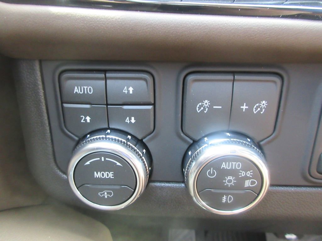 New 2026 GMC Yukon XL Denali Ultimate AWD/4WD image 17