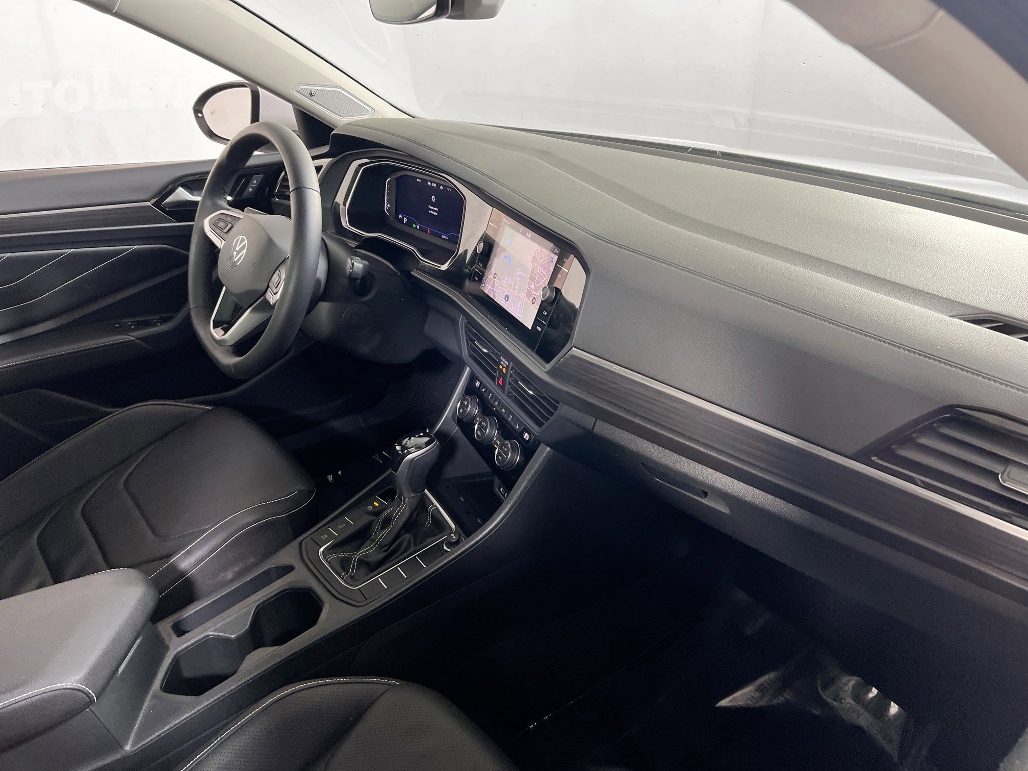 Used 2022 Volkswagen Jetta SEL image 29