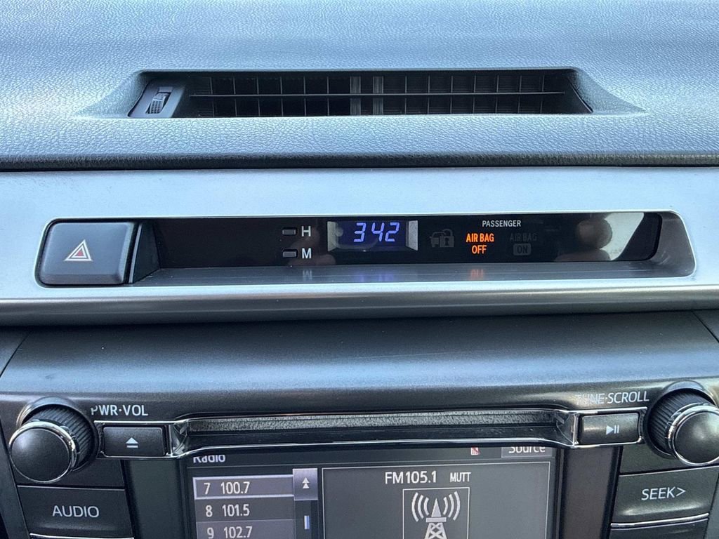 Used 2015 Toyota RAV4 LE image 25