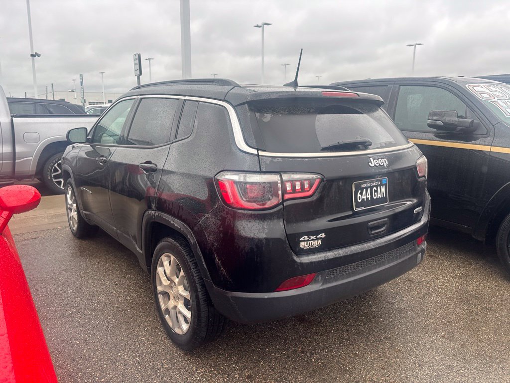 Used 2022 Jeep Compass Latitude AWD/4WD image 14
