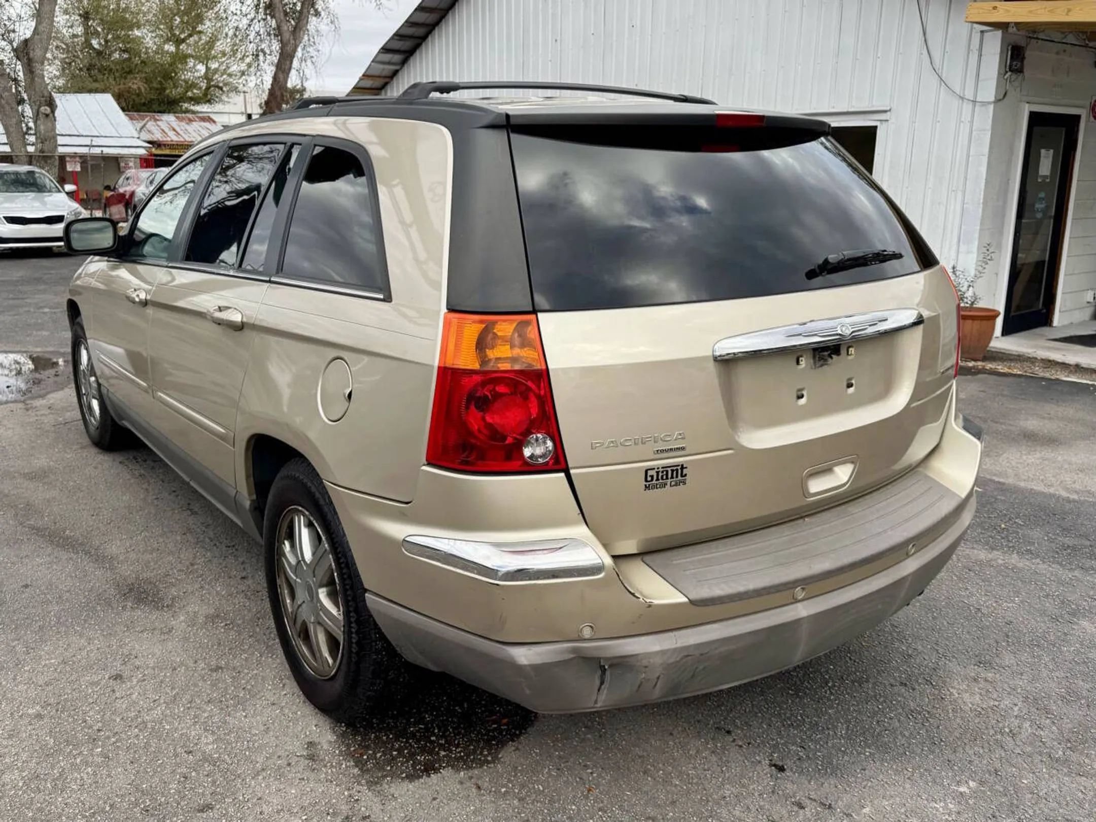Used 2006 Chrysler Pacifica Touring AWD/4WD image 3