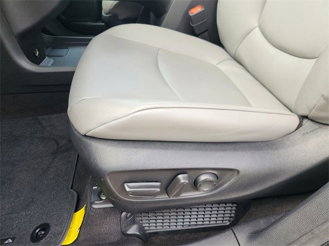 Certified 2025 Toyota Sienna XLE image 23