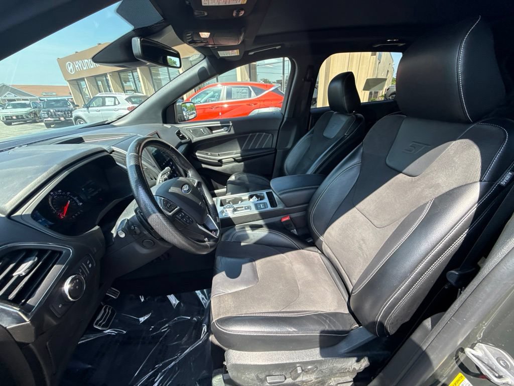 Used 2022 Ford Edge ST w/ Equipment Group 401A AWD/4WD image 17