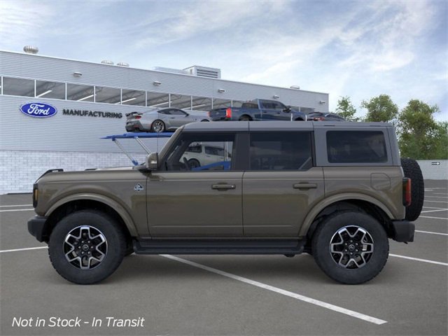 New 2025 Ford Bronco Outer Banks image 3