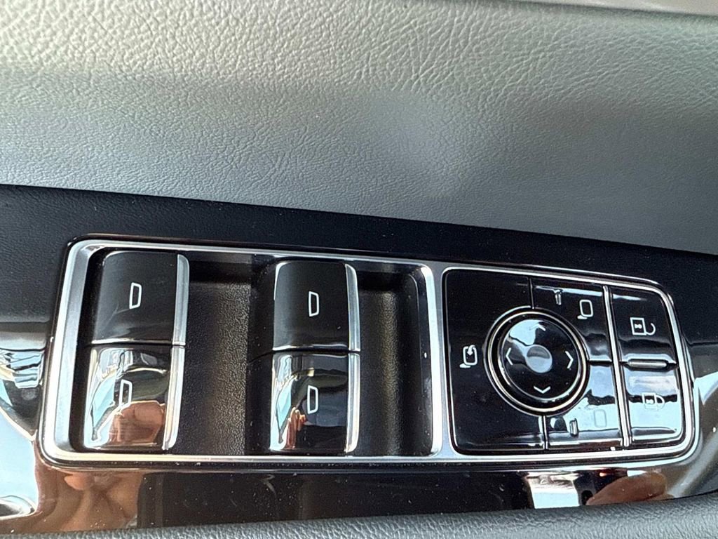 New 2026 Cadillac Vistiq Sport w/ LPO, Floor Liner Package image 20