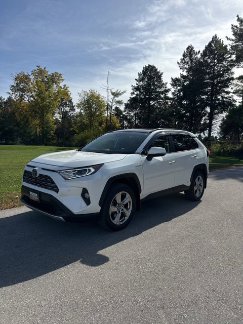 Used 2019 Toyota RAV4 Limited image 2