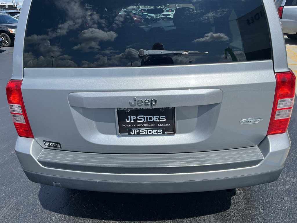 Used 2016 Jeep Patriot Latitude FWD image 11