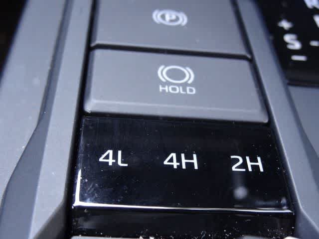 Used 2025 Toyota Tacoma SR5 AWD/4WD image 24