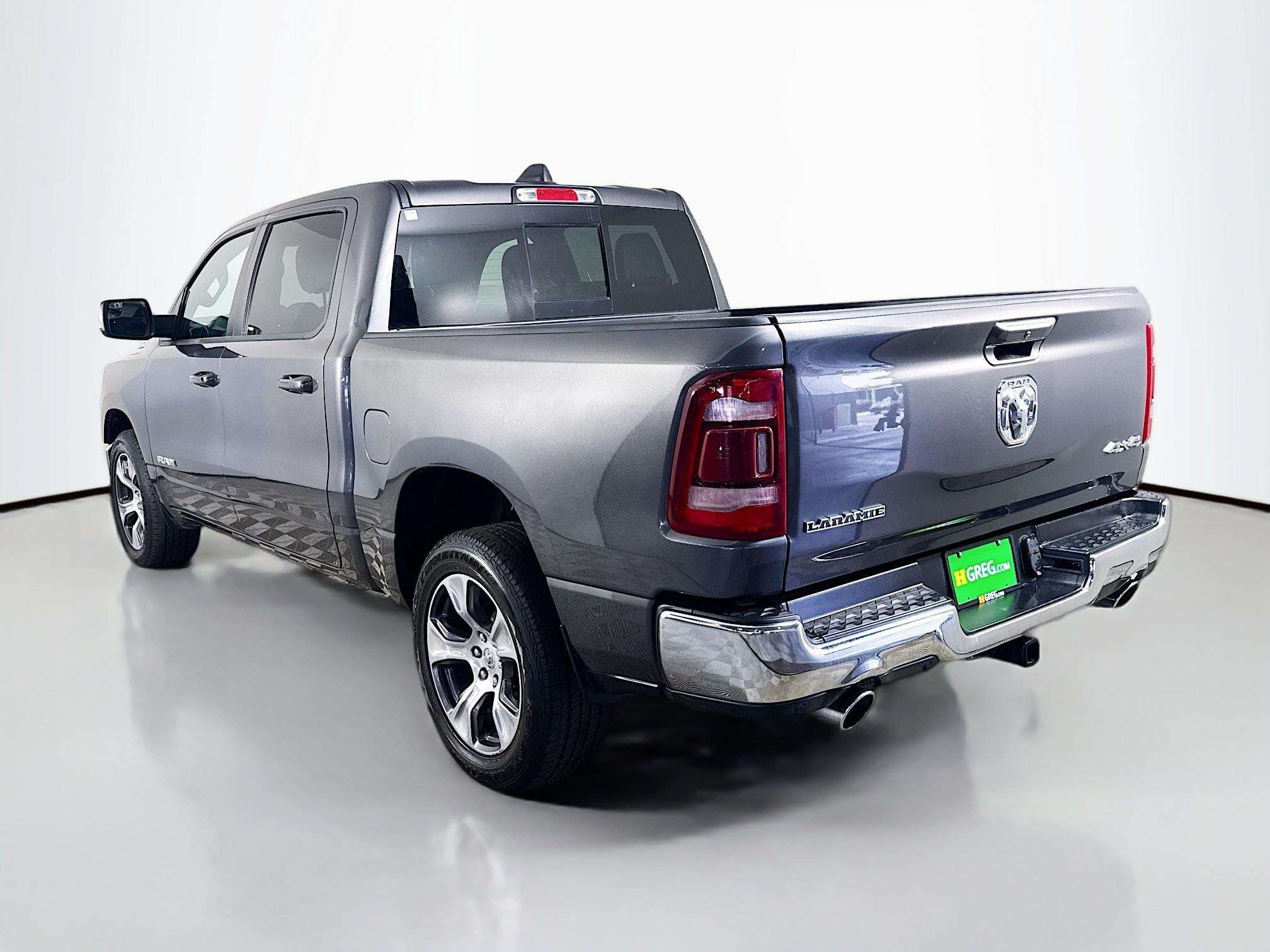 Used 2023 RAM 1500 Laramie AWD/4WD image 7