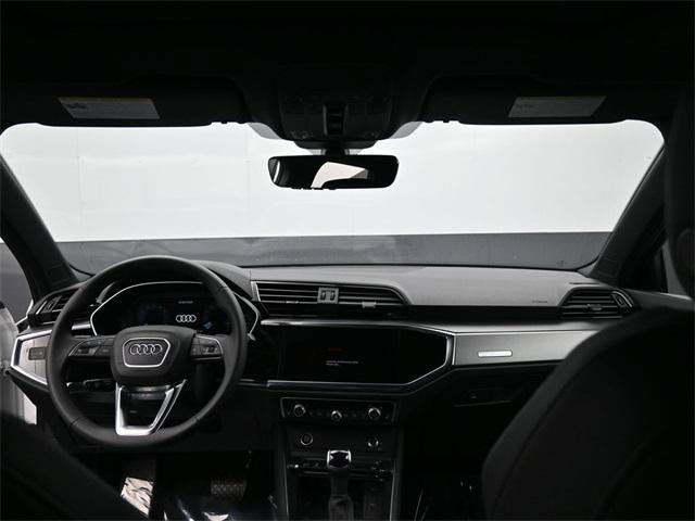 New 2025 Audi Q3 2.0T Premium image 10