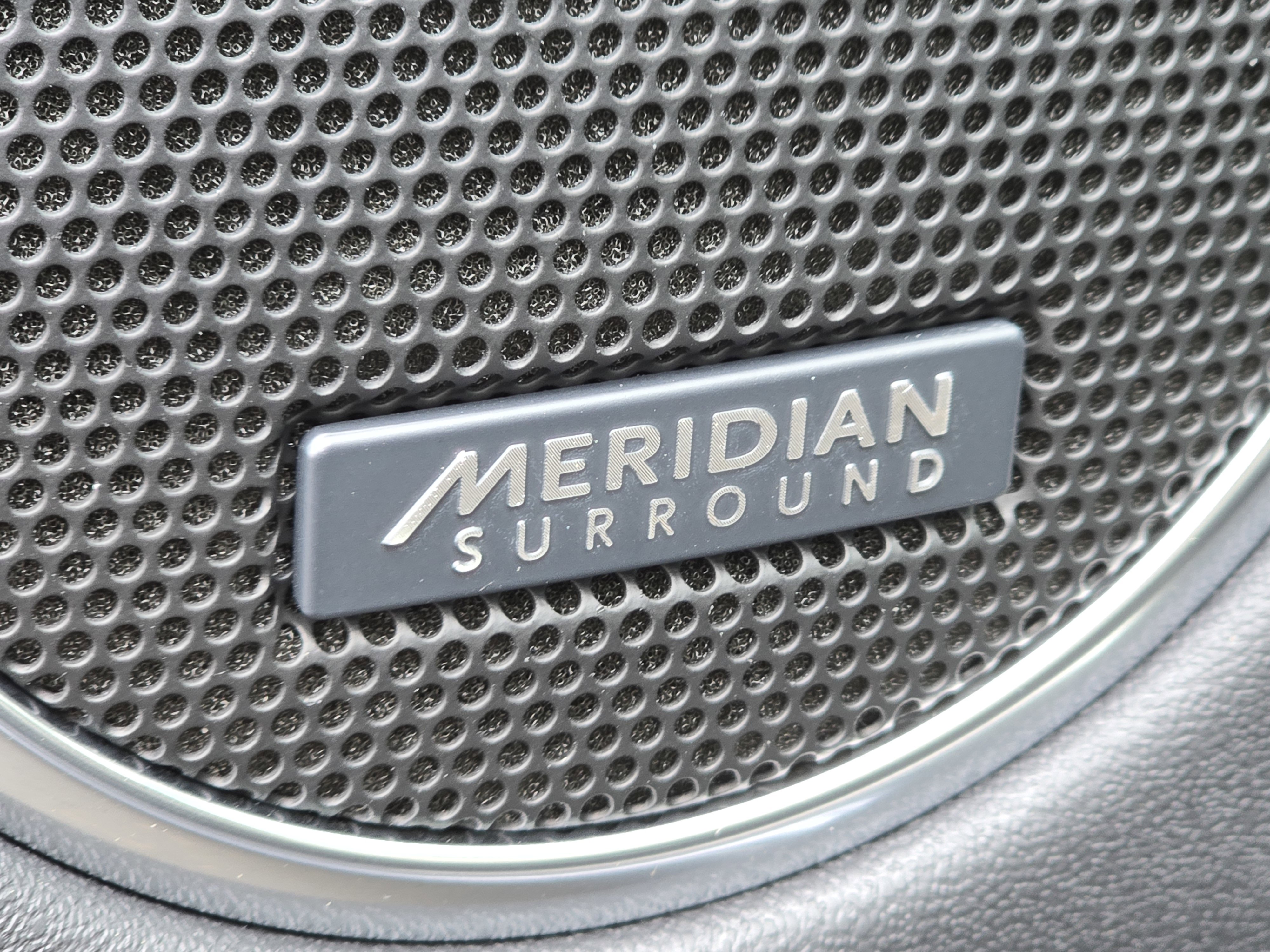 New 2025 Land Rover Discovery Sport Dynamic SE image 7