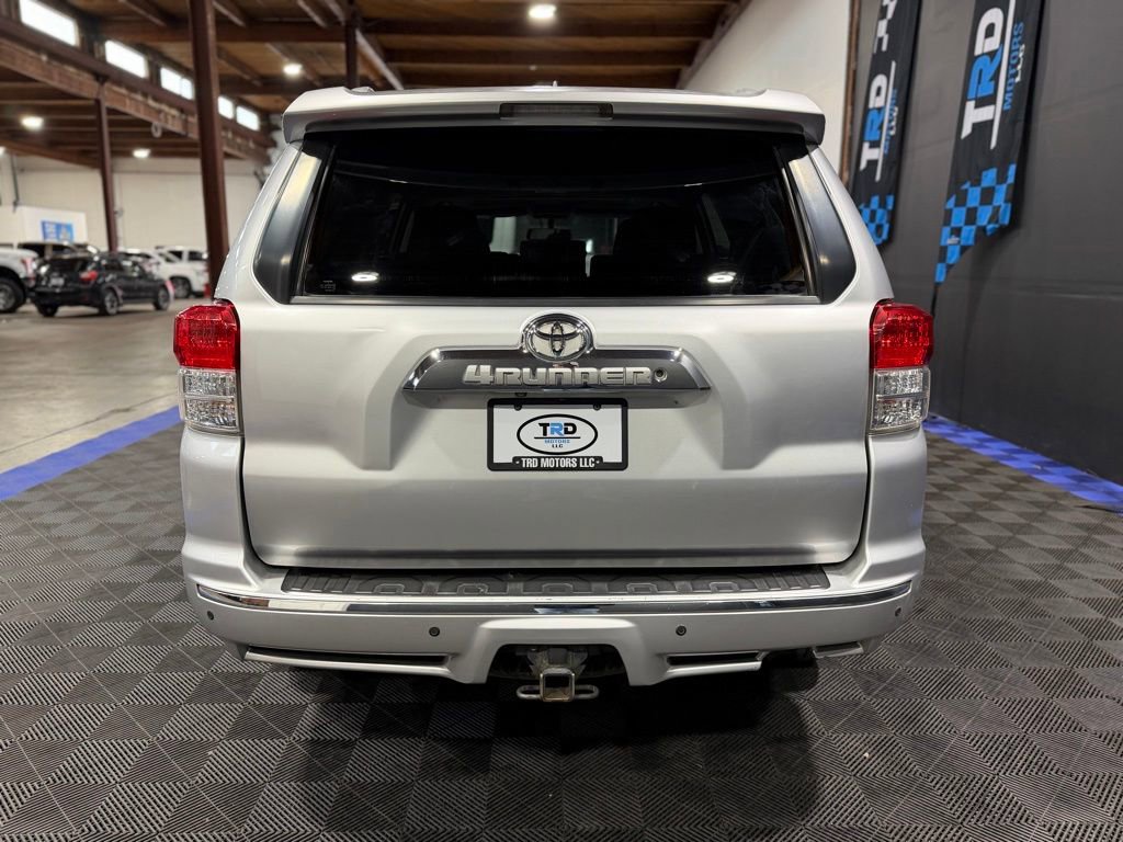 Used 2011 Toyota 4Runner SR5 w/ Convenience Pkg image 4