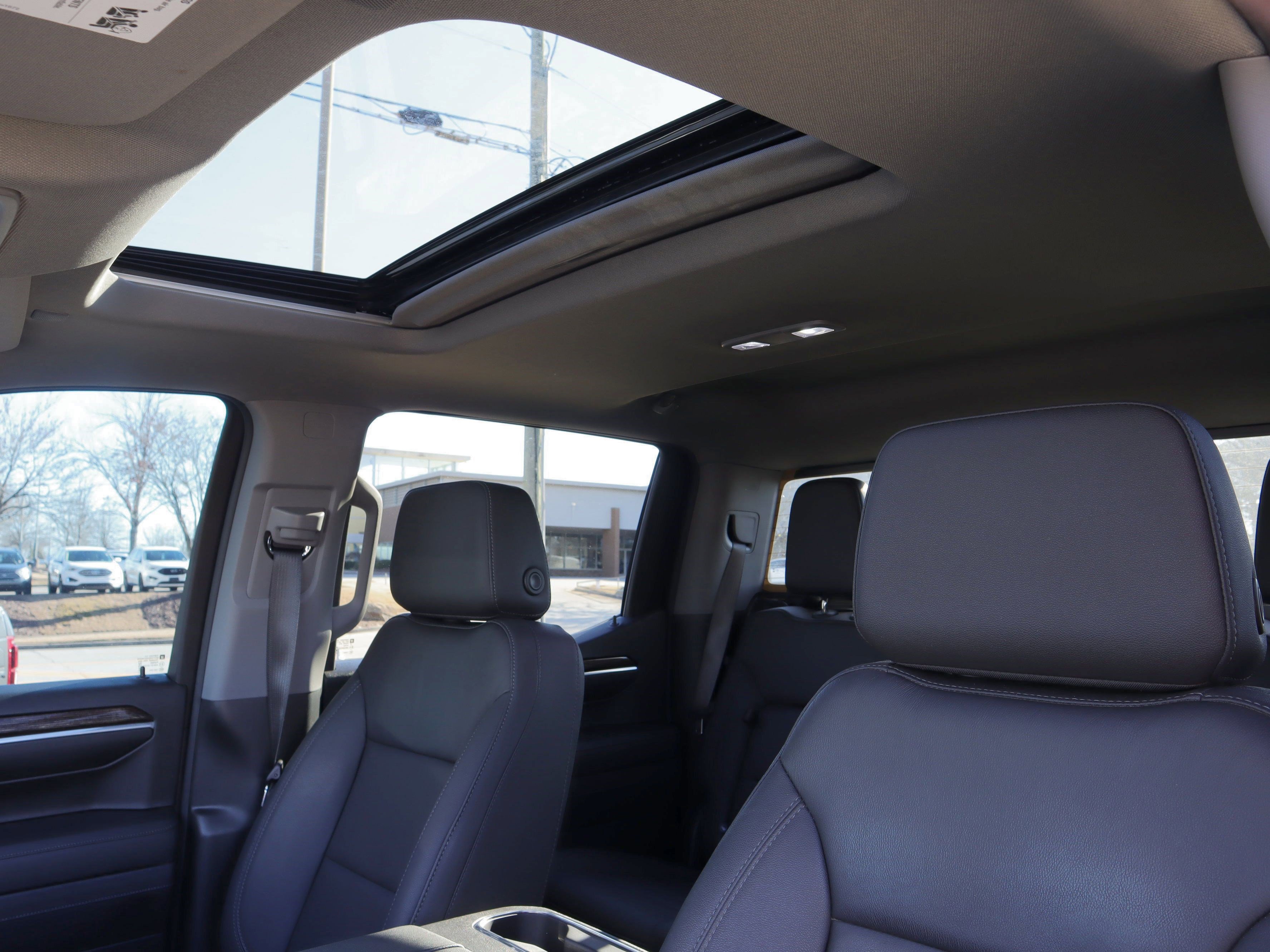 Used 2024 GMC Sierra 1500 Elevation w/ Elevation Premium Package image 7