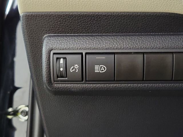 Used 2024 Toyota Corolla LE FWD image 23