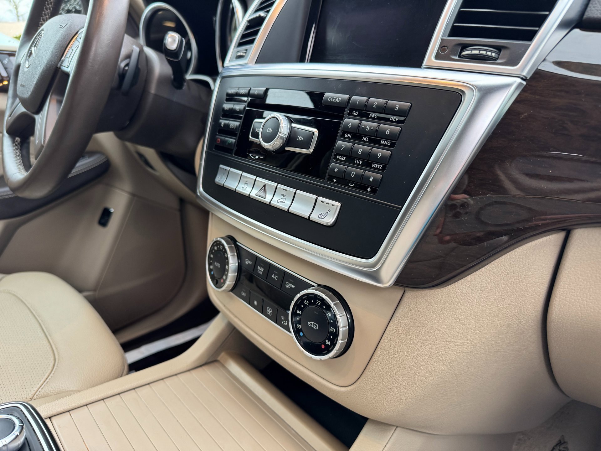 Used 2015 Mercedes-Benz ML 350 4MATIC image 27