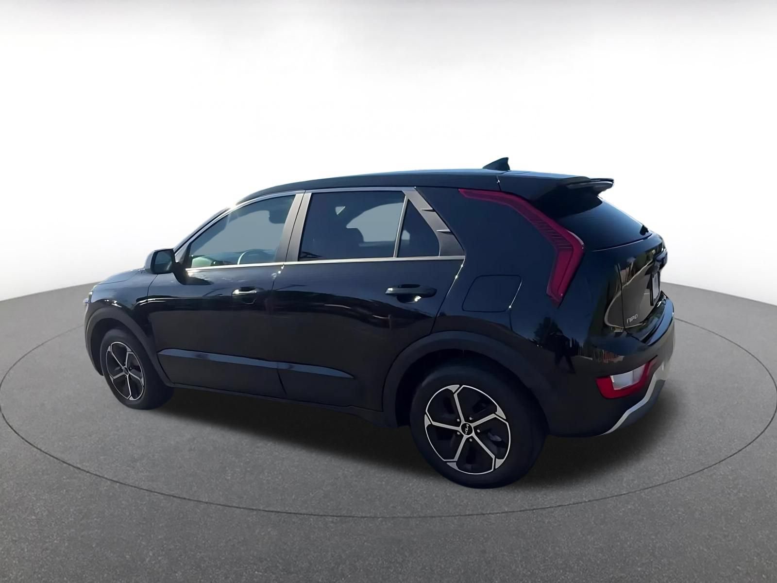 Used 2026 Kia Niro LX FWD image 10