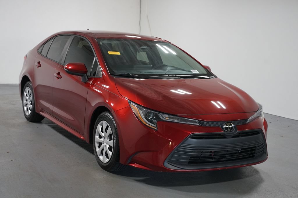 Certified 2024 Toyota Corolla LE FWD image 3
