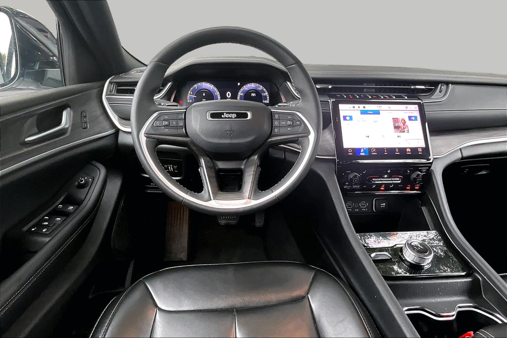Used 2024 Jeep Grand Cherokee Limited AWD/4WD image 8
