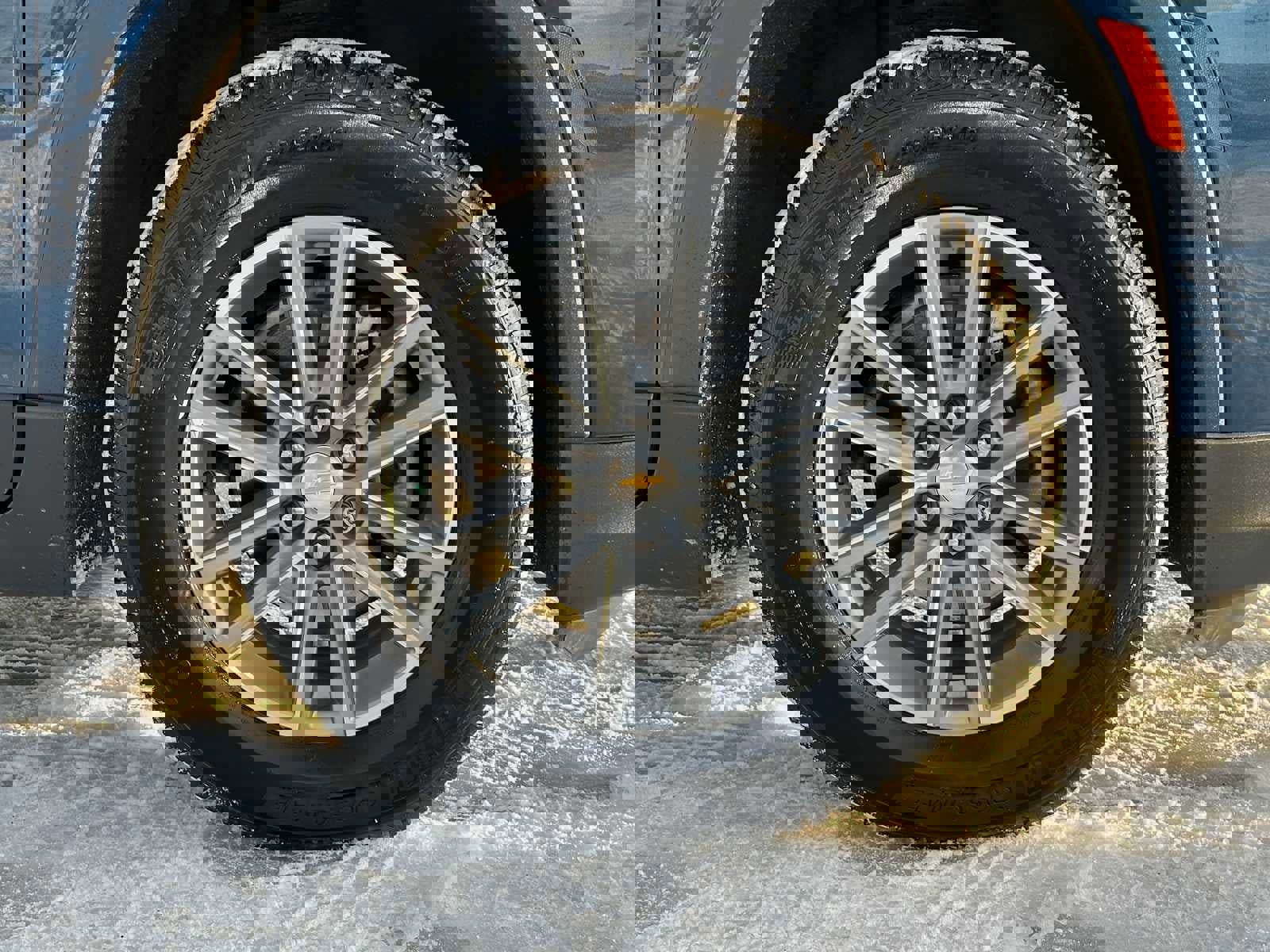 Used 2022 Chevrolet Traverse LT image 9