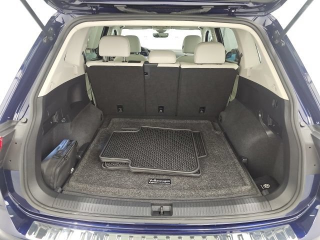 Used 2023 Volkswagen Tiguan SE w/ Panoramic Sunroof Package AWD/4WD image 31