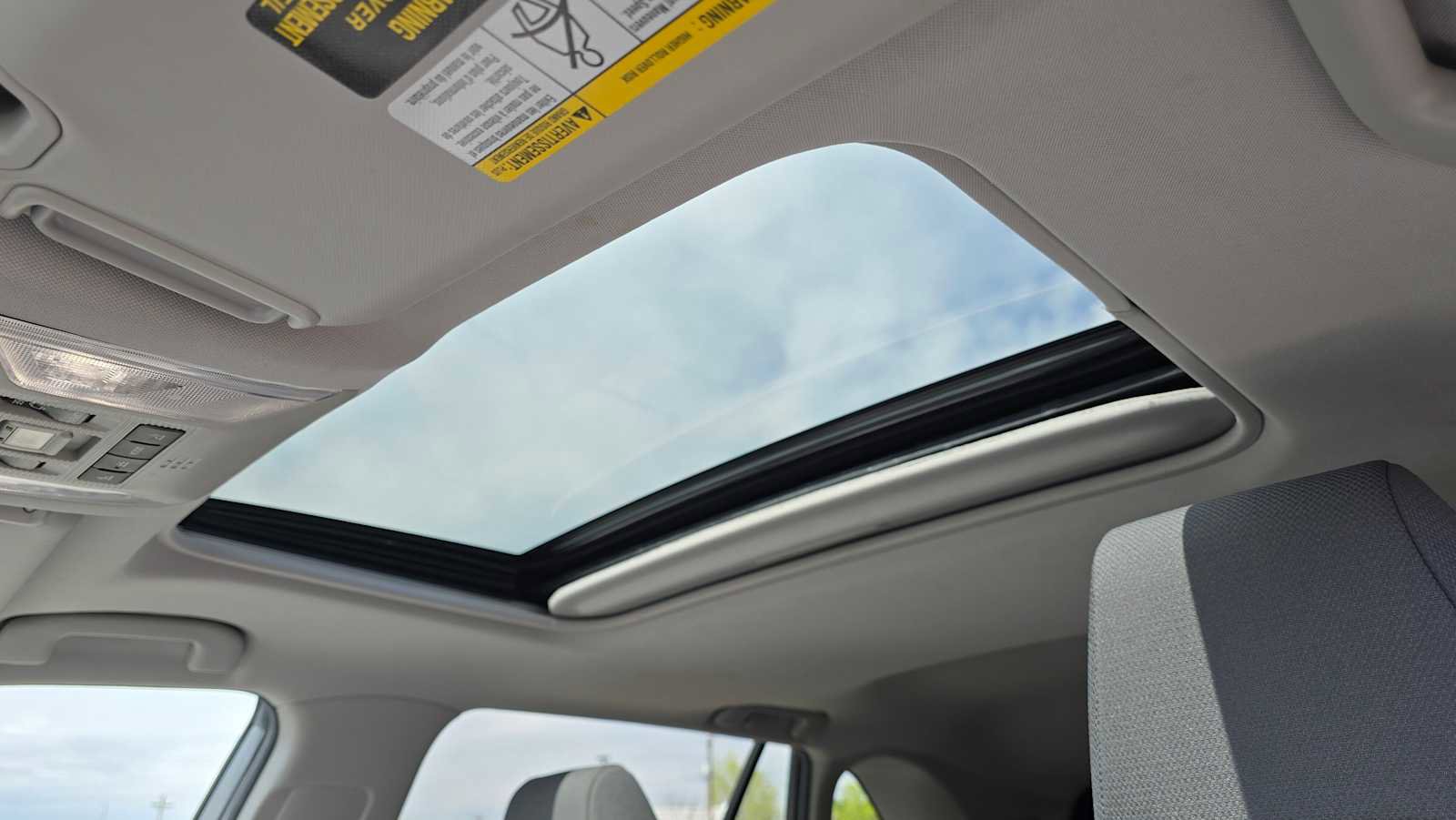 Used 2022 Toyota RAV4 XLE w/ Convenience Package AWD/4WD image 23