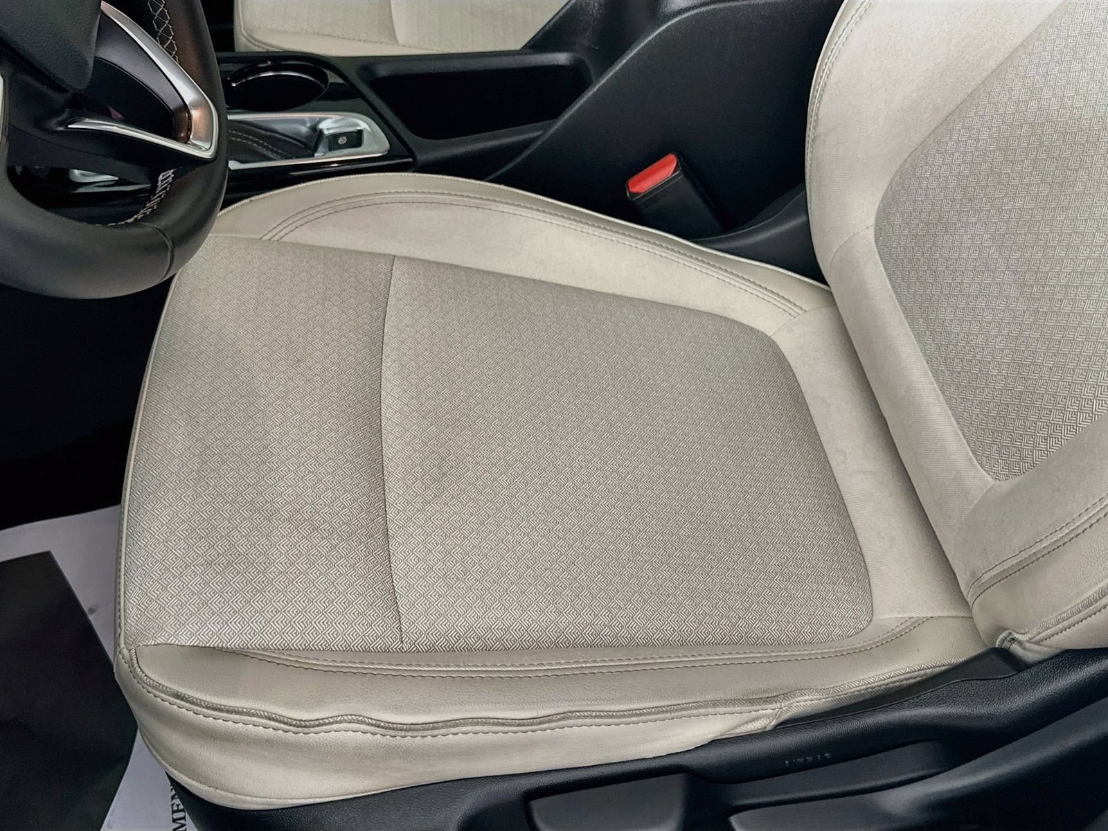 Used 2021 Buick Encore GX Preferred w/ Sport Touring Package FWD image 19