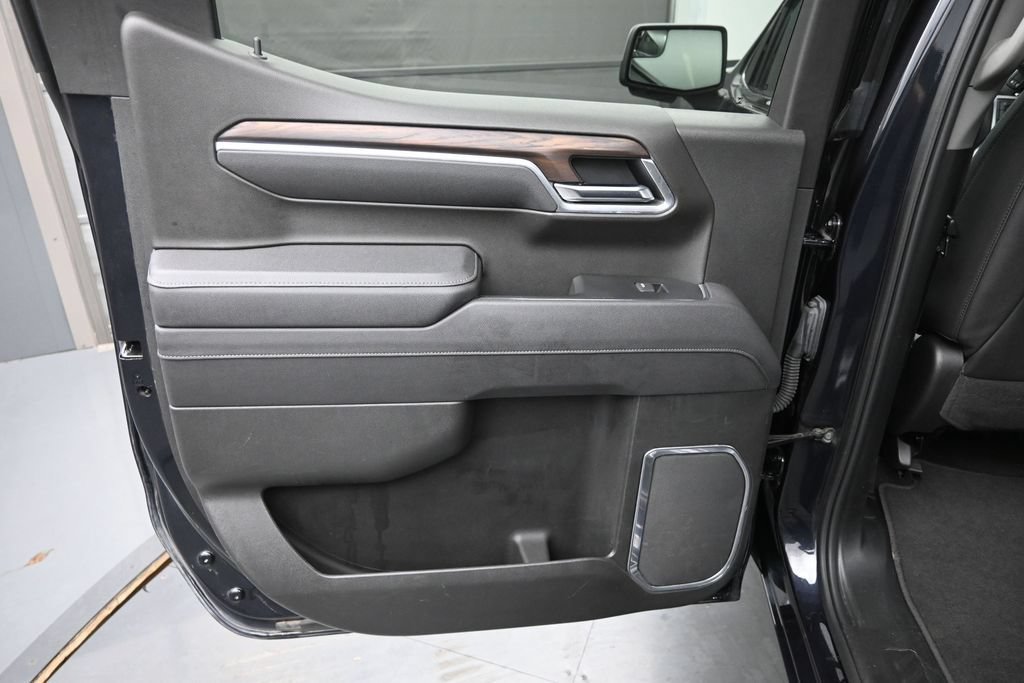 Used 2025 GMC Sierra 1500 SLT AWD/4WD image 21