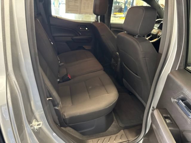 Used 2025 Chevrolet Colorado LT w/ Advanced Trailering Package AWD/4WD image 19