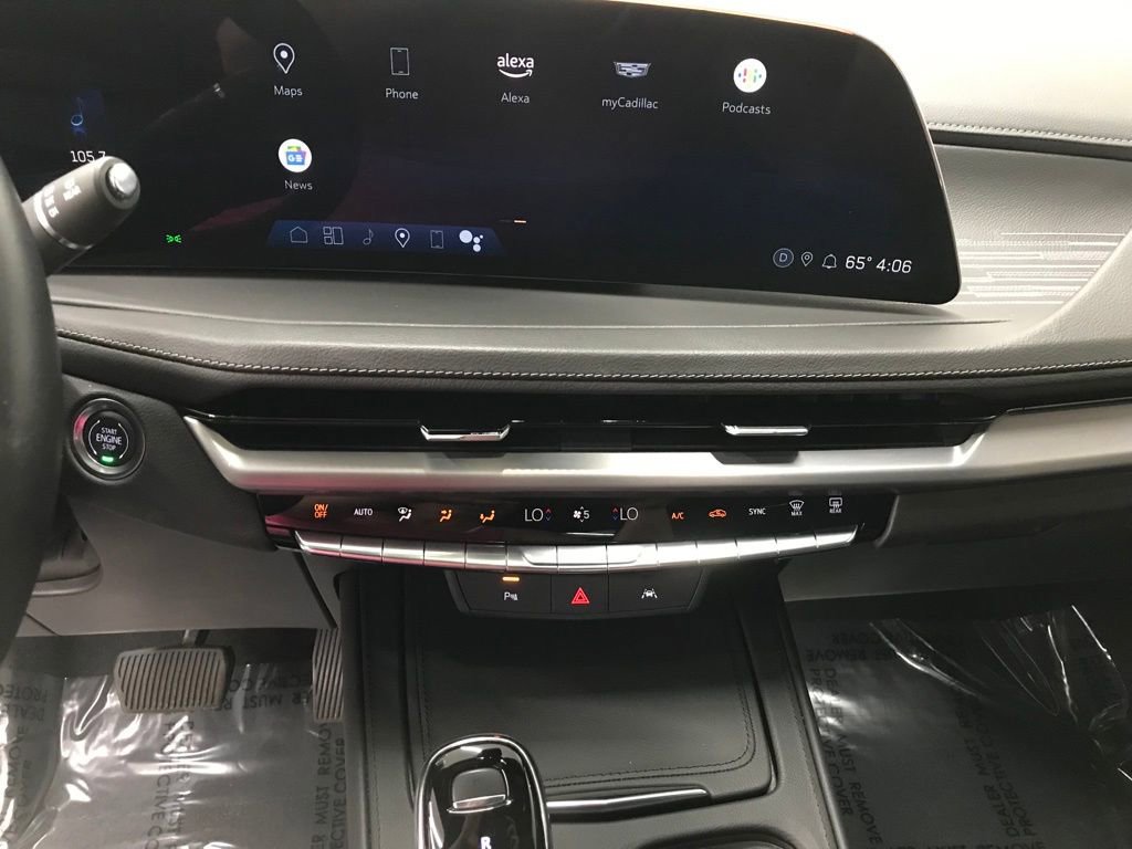 Used 2025 Cadillac XT4 Premium Luxury image 18