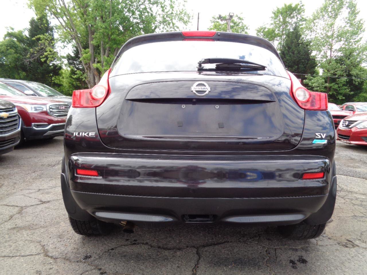 Used 2014 Nissan Juke SV w/ Navigation Package FWD image 6