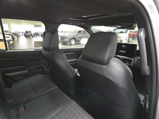 New 2026 Toyota 4Runner TRD Off-Road Premium AWD/4WD image 11