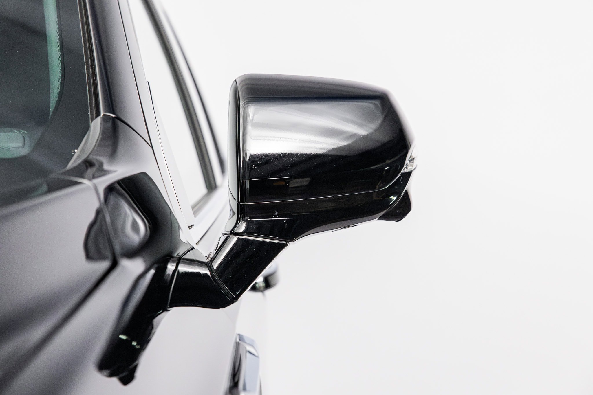 Used 2025 GMC Yukon Denali AWD/4WD image 8