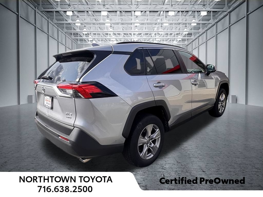 Used 2025 Toyota RAV4 XLE w/ Weather Package AWD/4WD image 33