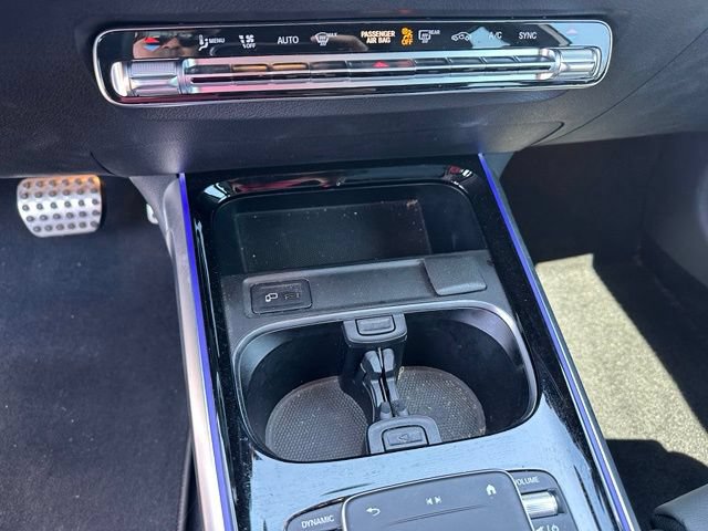Used 2022 Mercedes-Benz GLB 35 AMG 4MATIC w/ Parking Assistance Package image 24