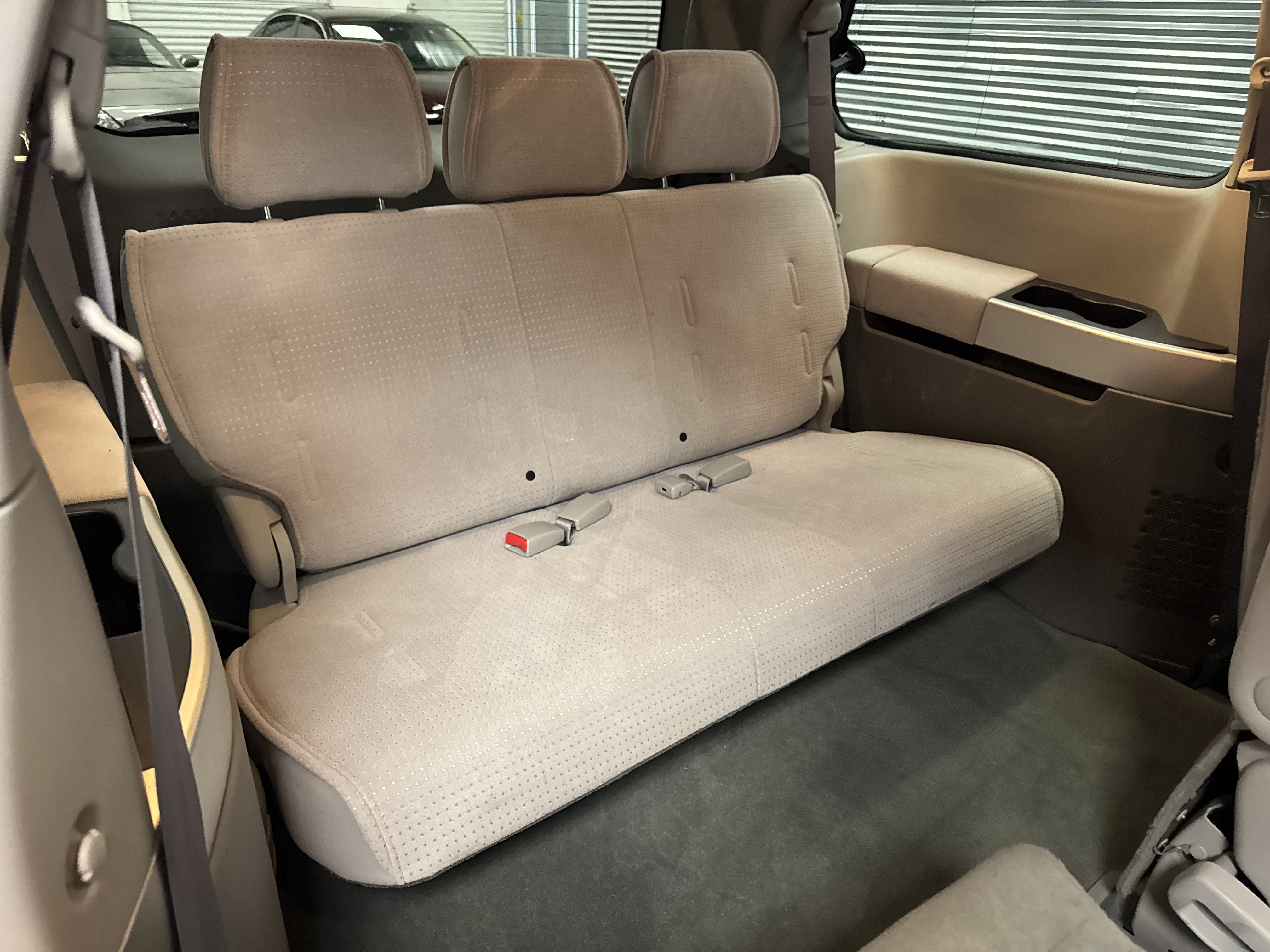 Used 2004 Nissan Quest SL w/ (SEA) Seat Pkg FWD image 12