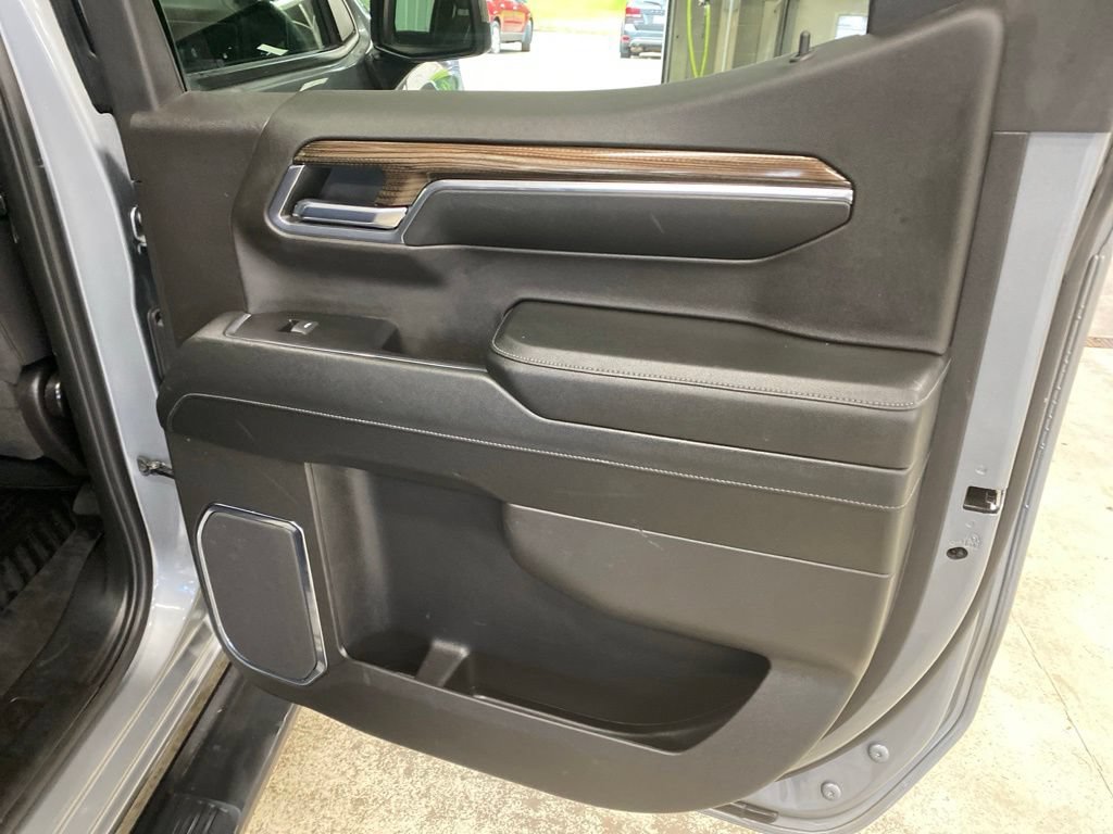 Used 2024 Chevrolet Silverado 1500 LT AWD/4WD image 23