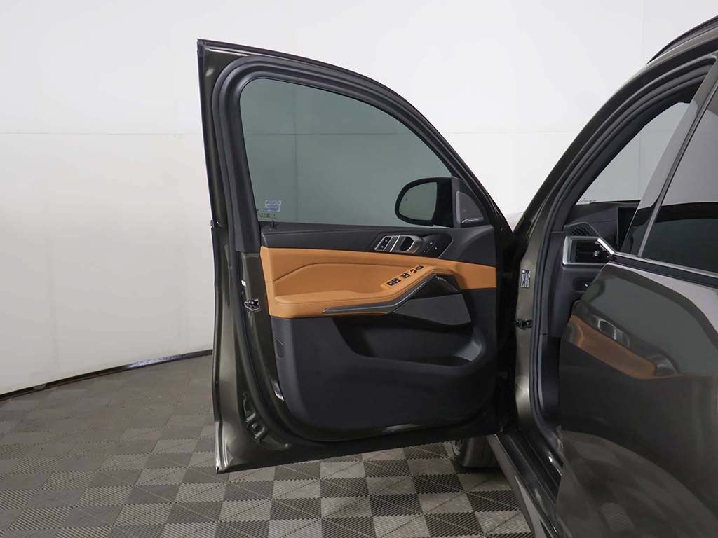 Used 2025 BMW X5 M60i w/ Executive Package AWD/4WD image 23