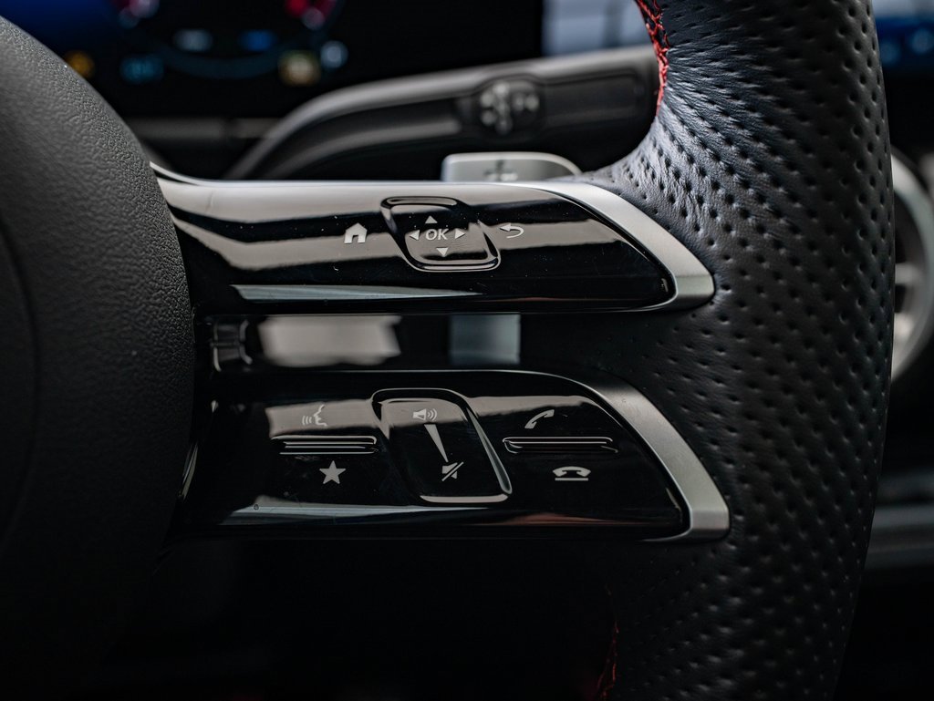 Certified 2025 Mercedes-Benz GLA 250 4MATIC image 26