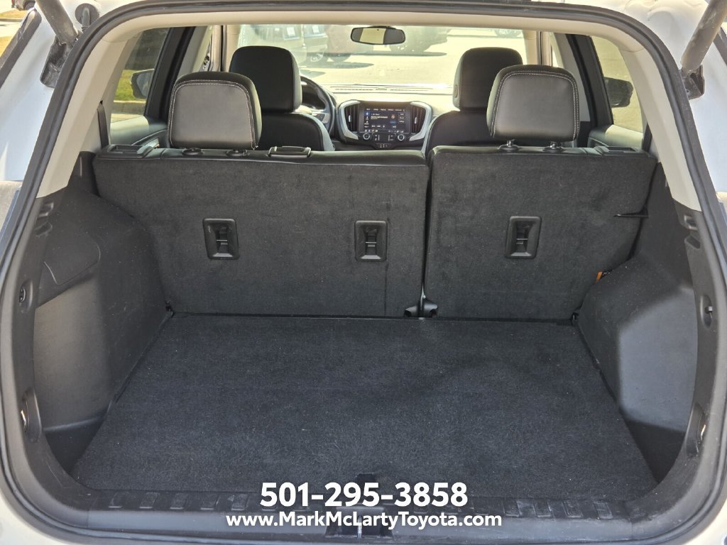 Used 2024 GMC Terrain SLT AWD/4WD image 13