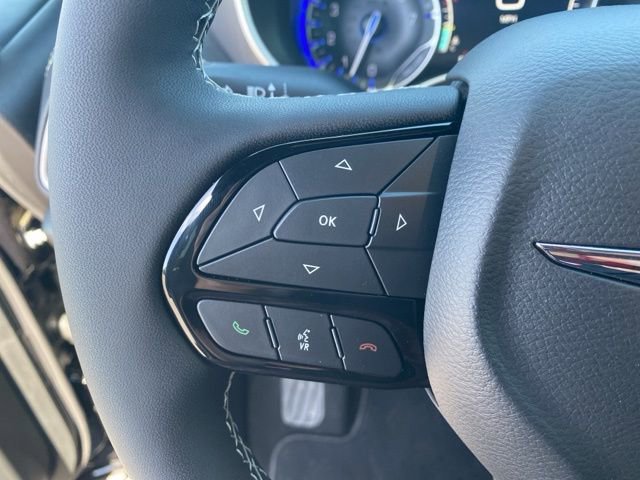 New 2026 Chrysler Pacifica Select image 16