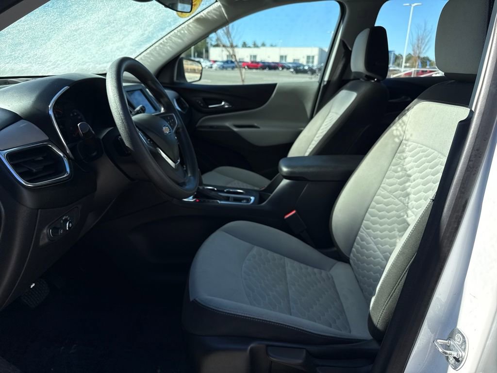 Used 2021 Chevrolet Equinox LS image 13