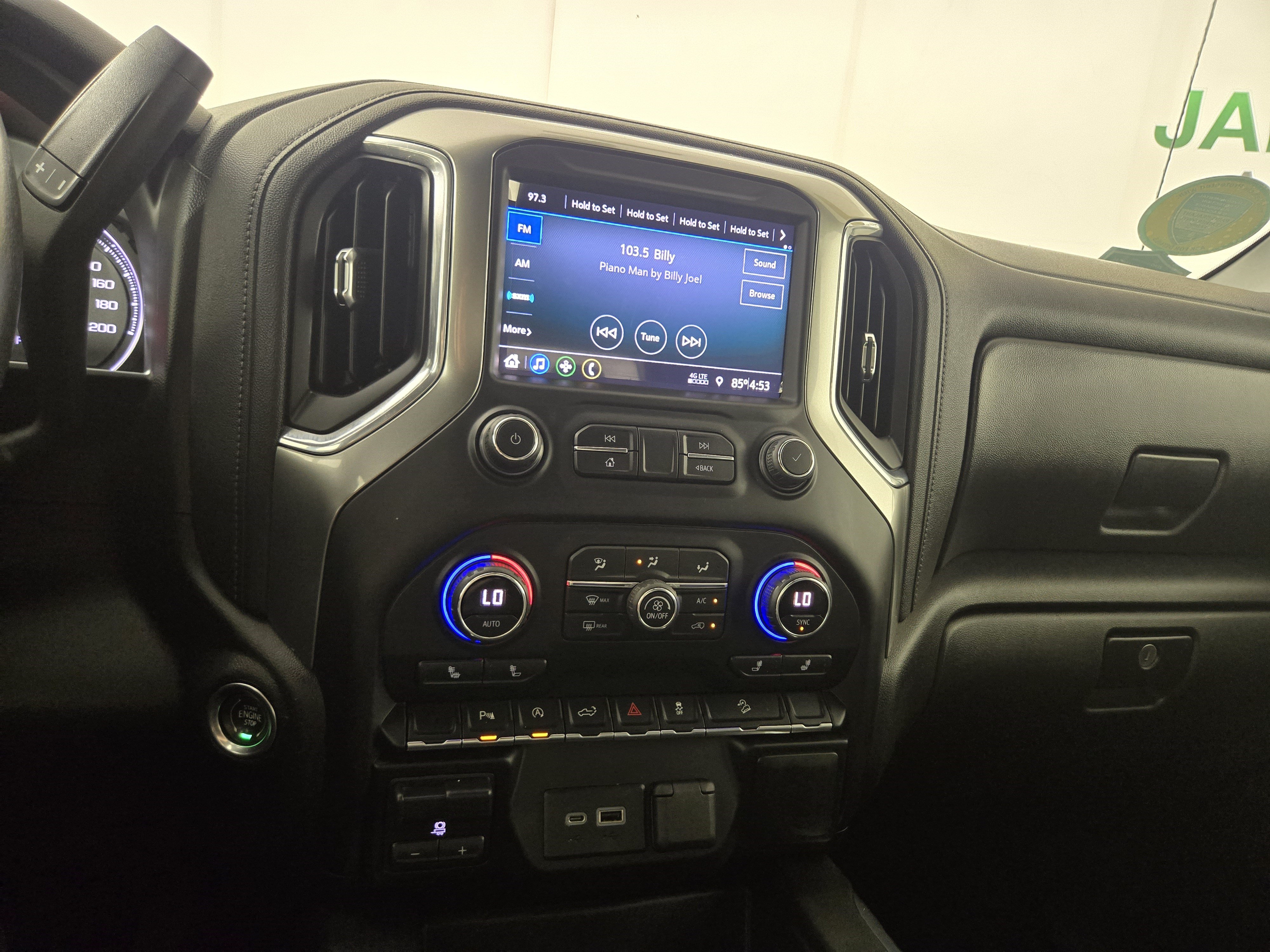 Certified 2021 Chevrolet Silverado 1500 LT Trail Boss w/ Safety Package AWD/4WD image 21